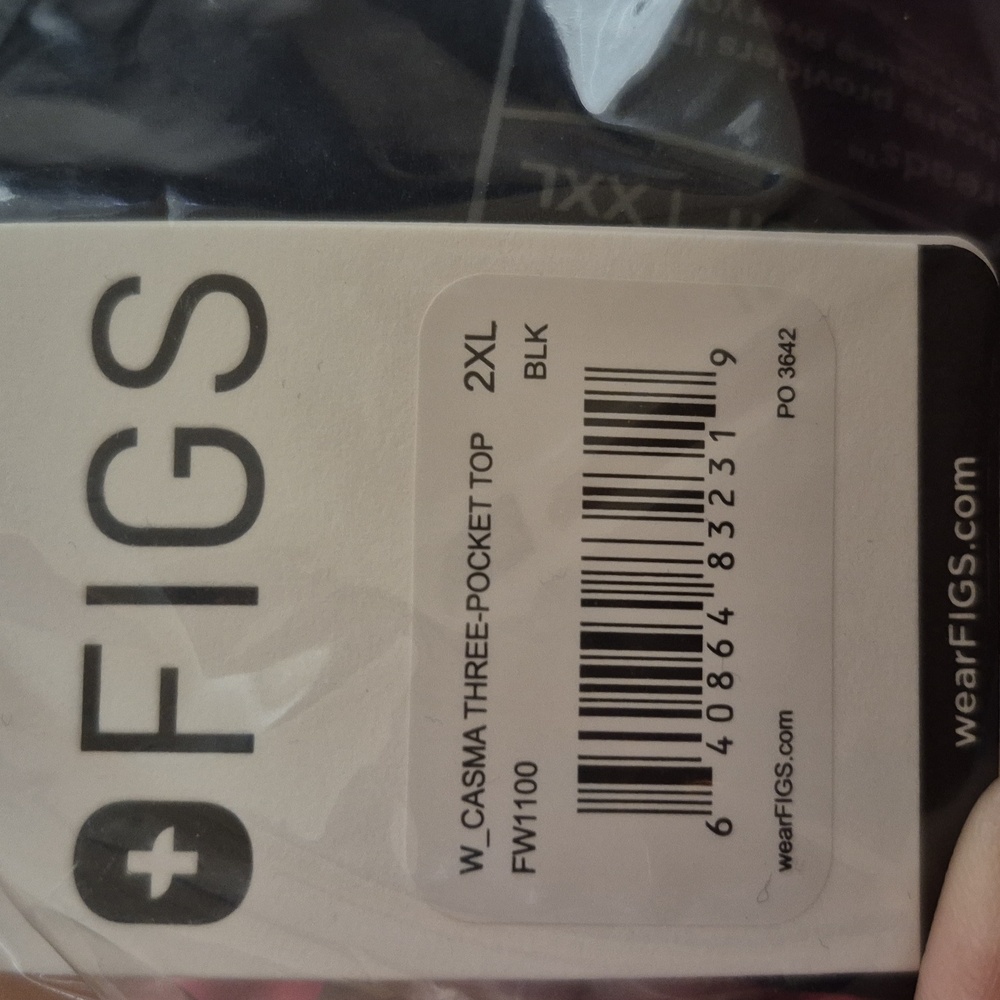 Figs Black Casma 3-Pocket Scrub Top - Picture 6 of 6